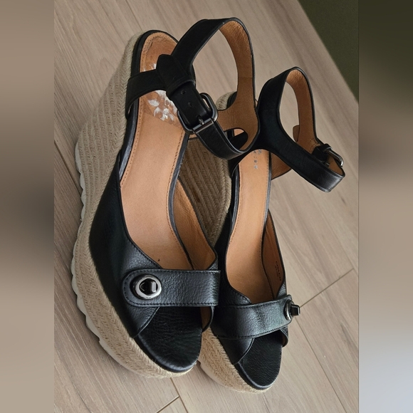 C - Coach Elita sandal Wedge heels - Picture 3 of 11